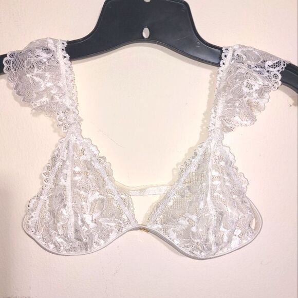 GOOSEBERRY Intimates Women's Sexy Lace Coquette Triangle Bralette White Size XS - Picture 5 of 13